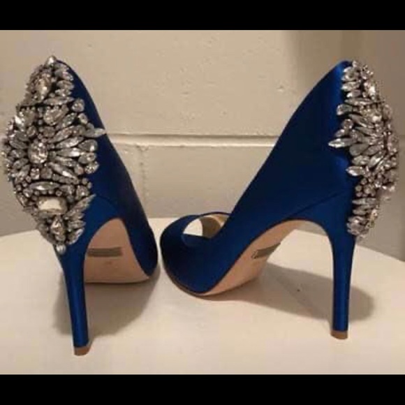 Badgley Mischka Shoes - Badgley Mischka sz 8.5 blue satin rhinestone heels